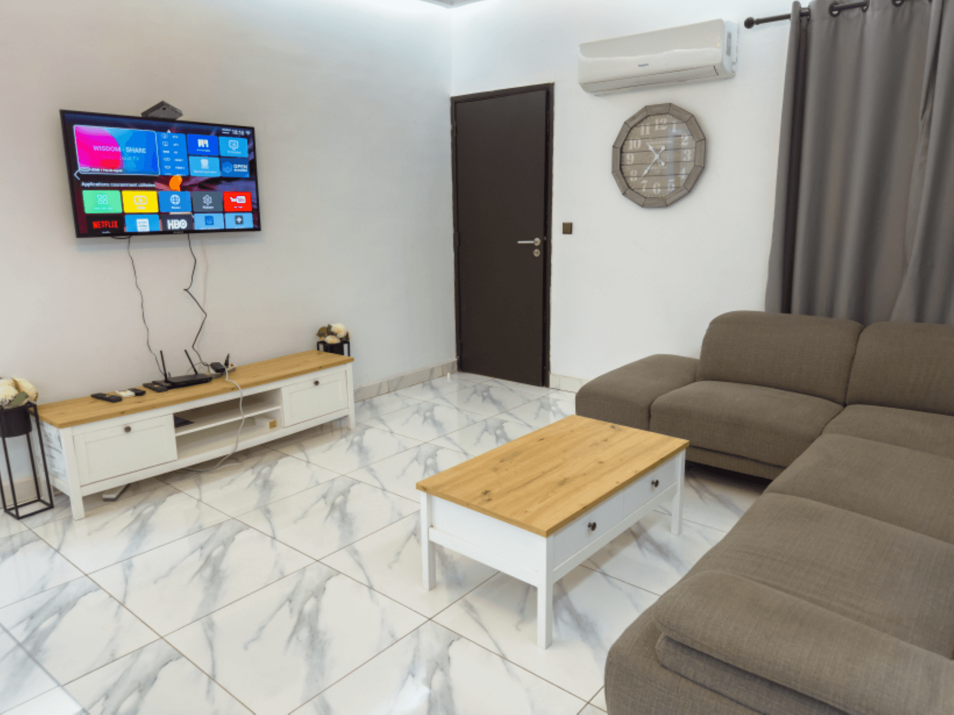 Salon B 1.0 - Appartement B